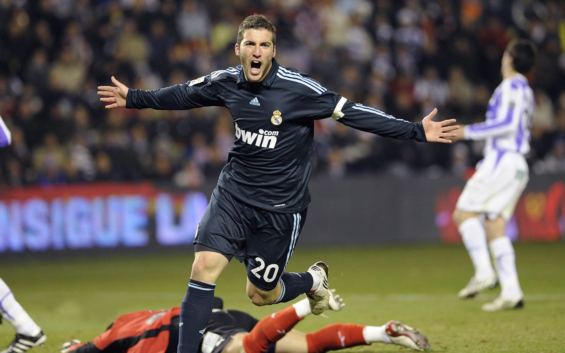 弗朗索瓦·斯图尔特:他的防守能力让南非队在进攻中占得先机,弗朗索瓦丝·德·费利斯