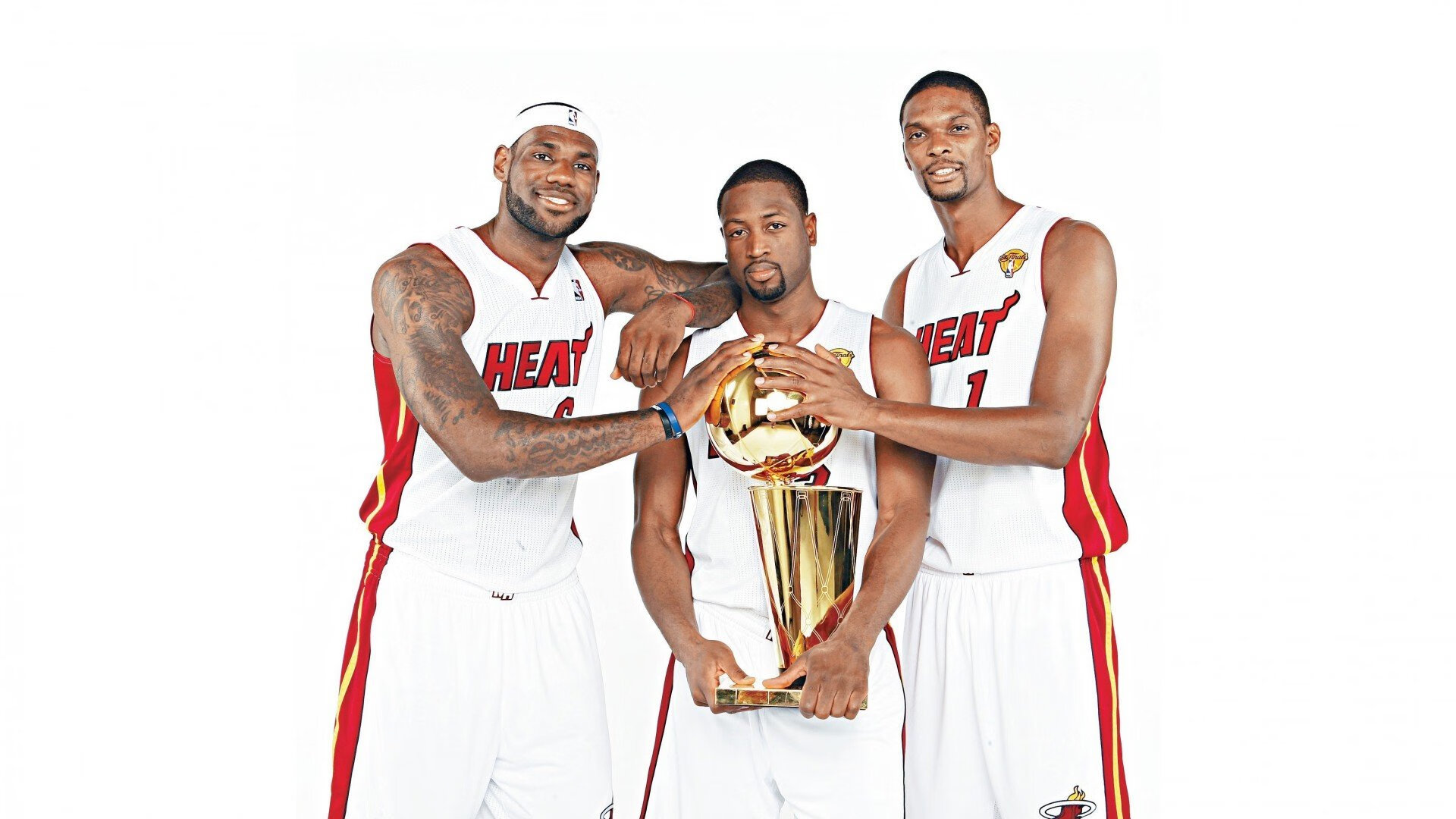 蝶泳初赛突尼斯新秀表现不俗，最新蝶泳视频